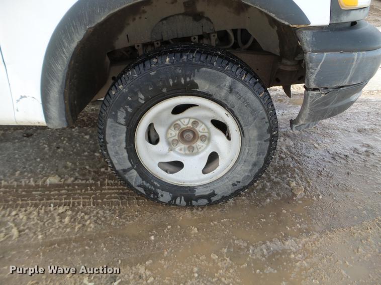 image for item EJ9013 2002 Ford F150 pickup truck