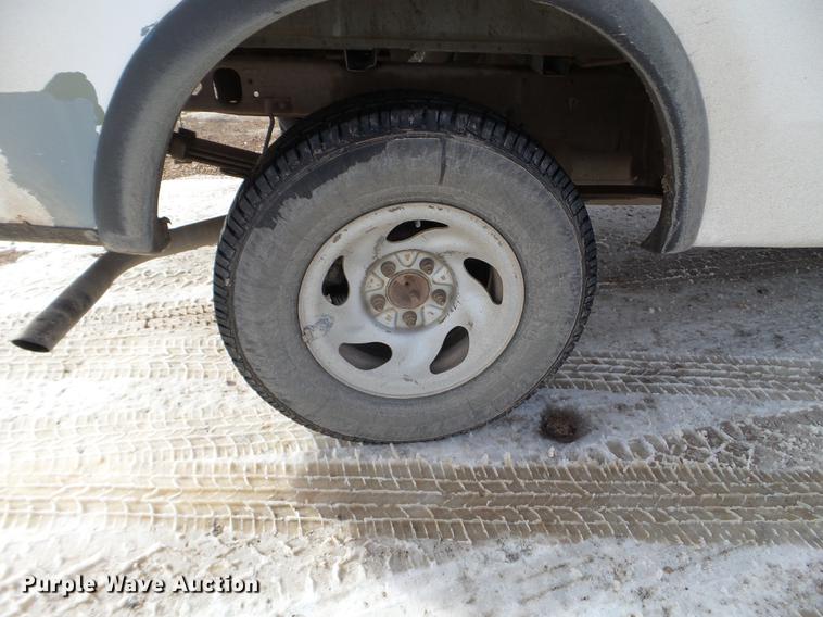 image for item EJ9013 2002 Ford F150 pickup truck