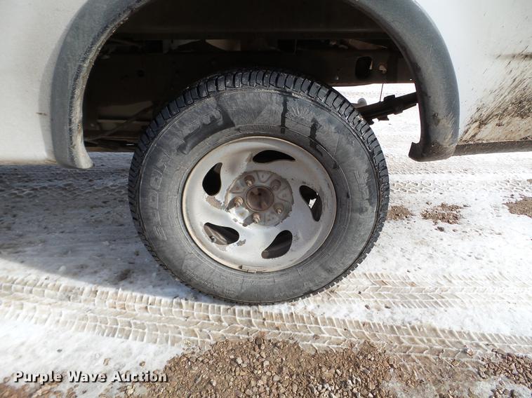 image for item EJ9013 2002 Ford F150 pickup truck