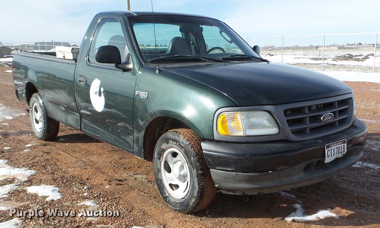 image for item EJ9015 2002 Ford F150 pickup truck