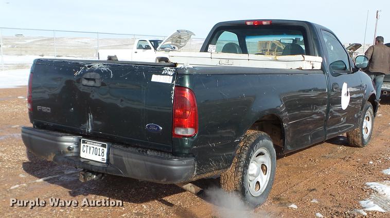 image for item EJ9015 2002 Ford F150 pickup truck