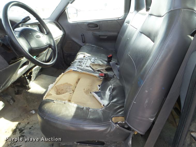 image for item EJ9015 2002 Ford F150 pickup truck