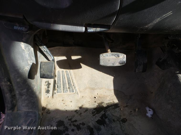 image for item EJ9015 2002 Ford F150 pickup truck