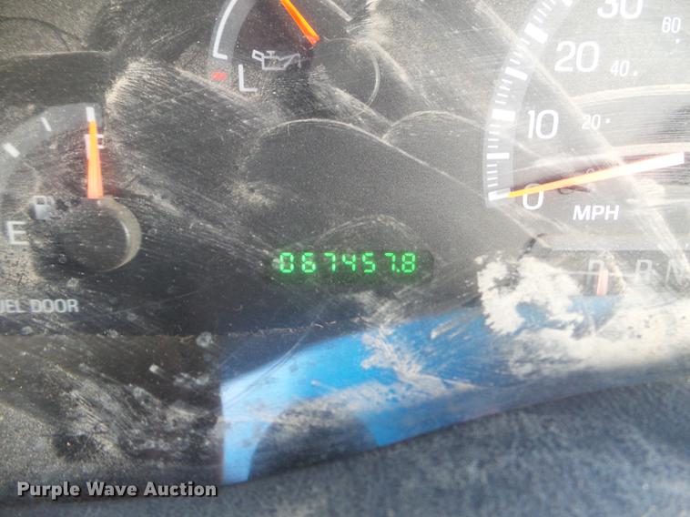 image for item EJ9015 2002 Ford F150 pickup truck