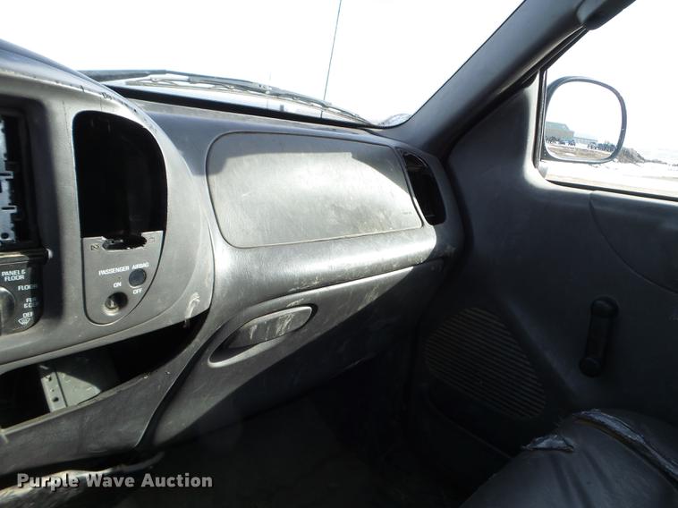 image for item EJ9015 2002 Ford F150 pickup truck