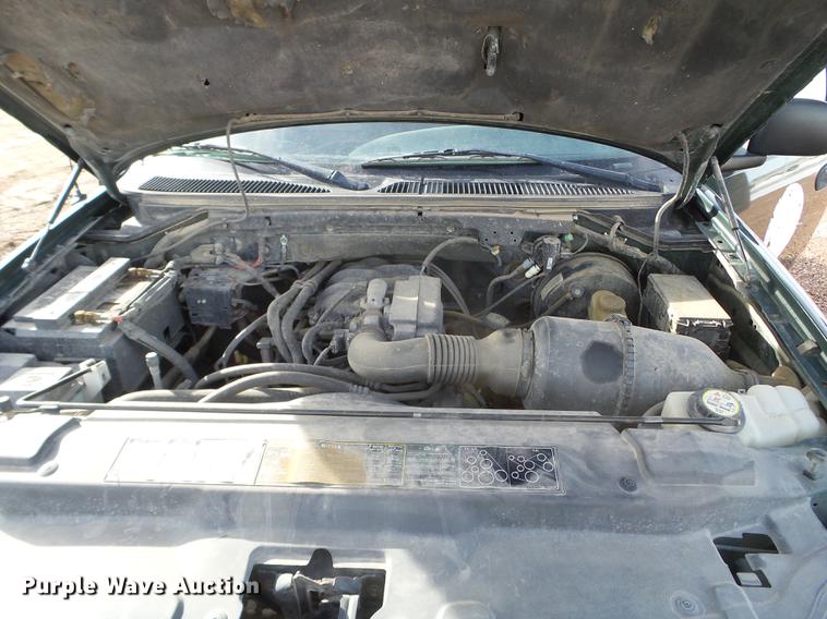 image for item EJ9015 2002 Ford F150 pickup truck