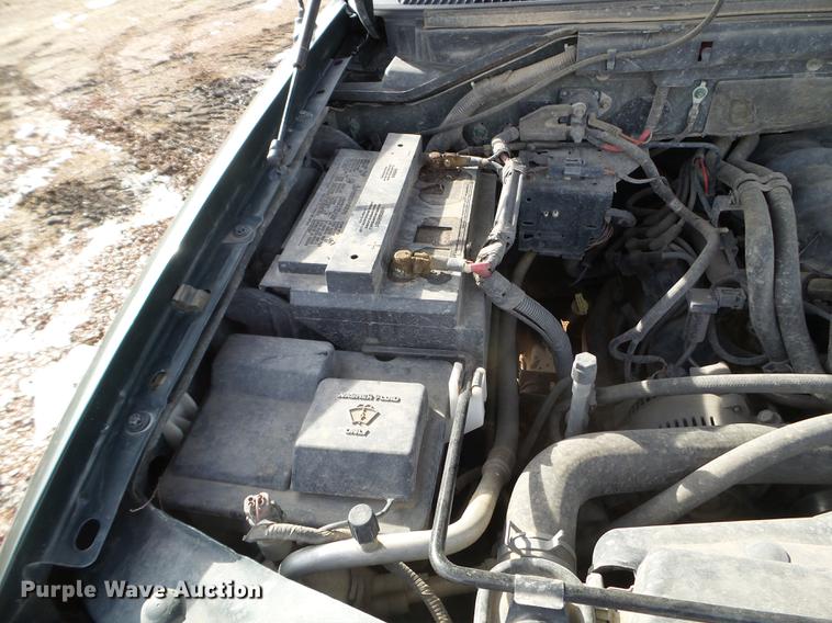 image for item EJ9015 2002 Ford F150 pickup truck