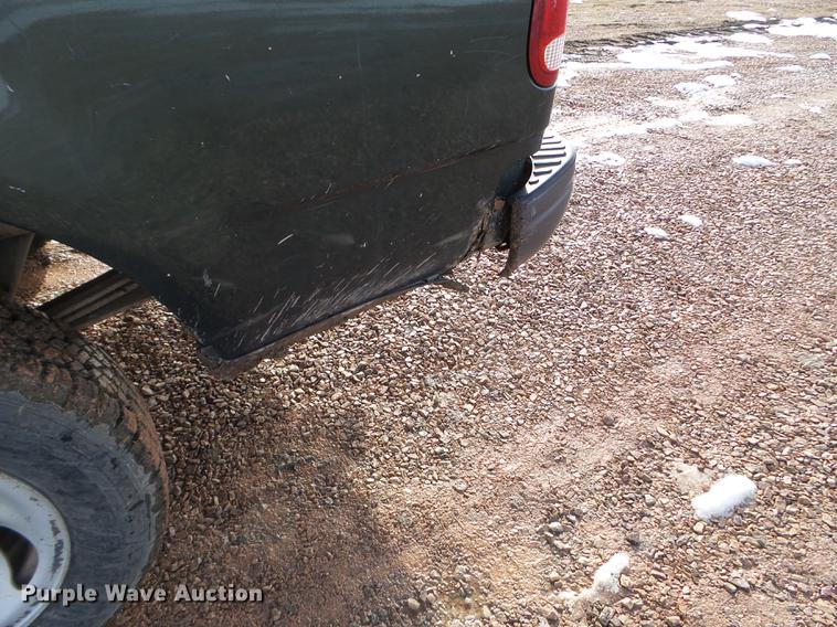 image for item EJ9015 2002 Ford F150 pickup truck