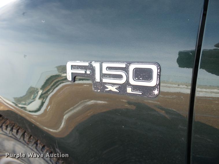 image for item EJ9015 2002 Ford F150 pickup truck