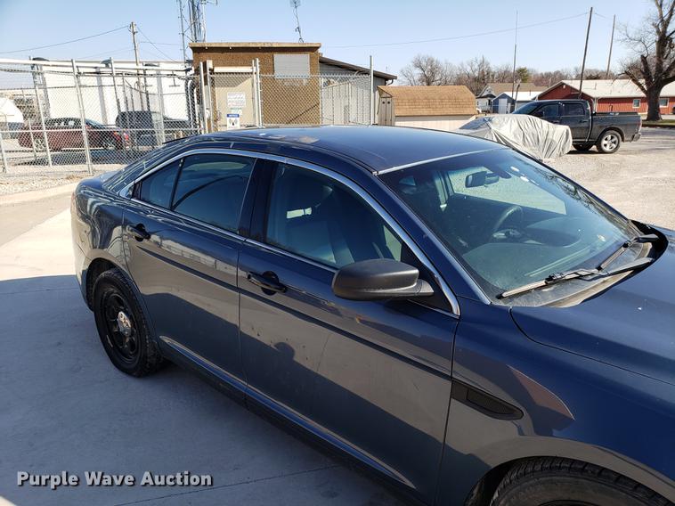 image for item EN9806 2013 Ford Taurus Police Interceptor