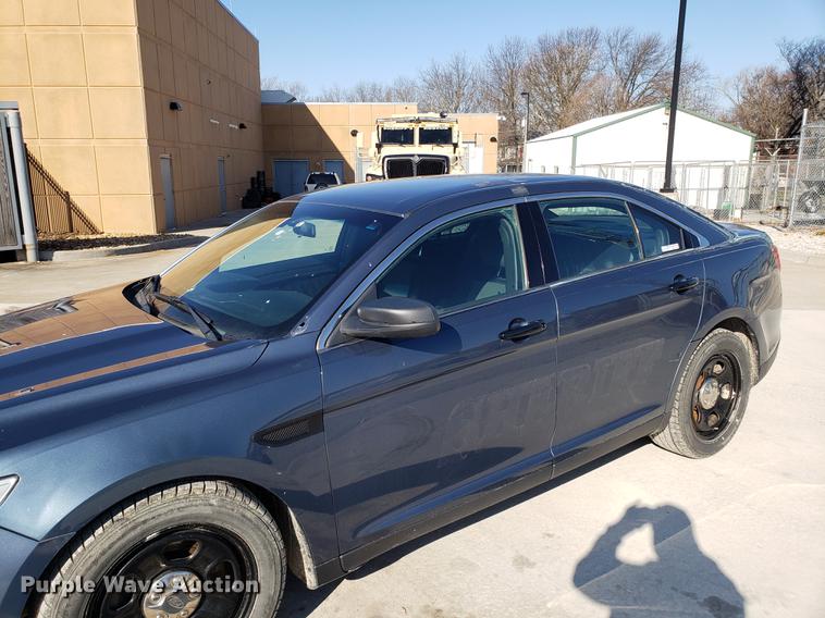 image for item EN9806 2013 Ford Taurus Police Interceptor