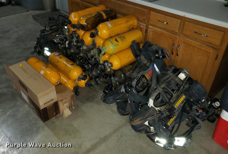 image for item EN9838 Approximately 35 Scott 2216 Air-Pak bottles