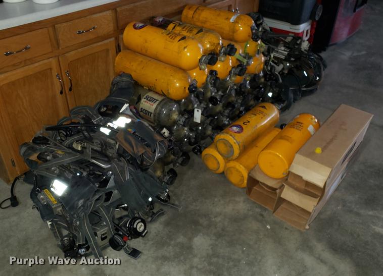 image for item EN9838 Approximately 35 Scott 2216 Air-Pak bottles