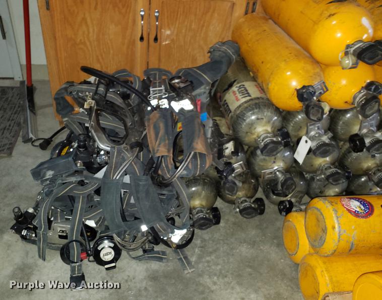 image for item EN9838 Approximately 35 Scott 2216 Air-Pak bottles