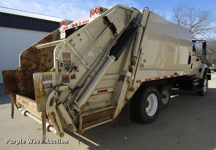 image for item EU9585 2007 International 7400 refuse truck