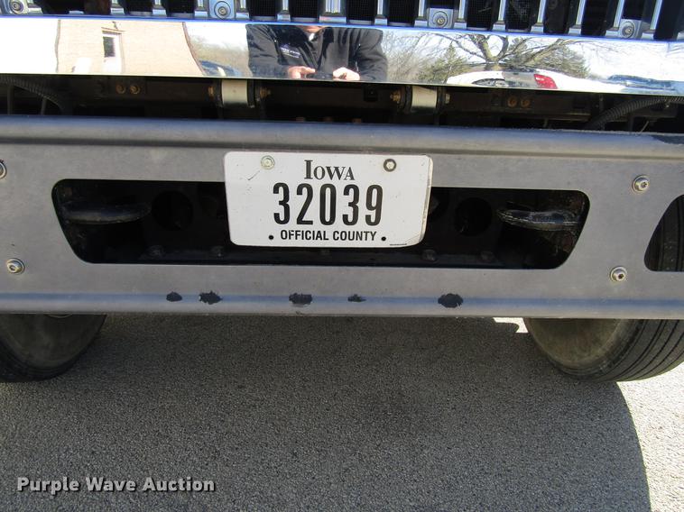 image for item EU9585 2007 International 7400 refuse truck