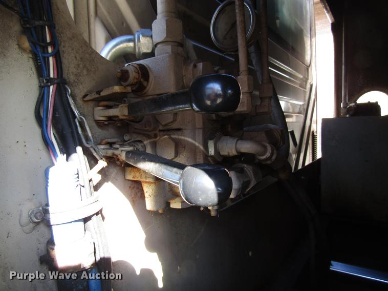 image for item EU9585 2007 International 7400 refuse truck