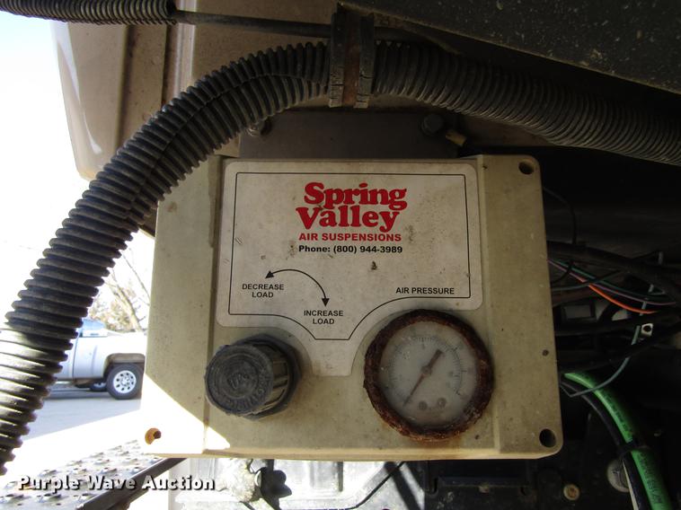 image for item EU9585 2007 International 7400 refuse truck