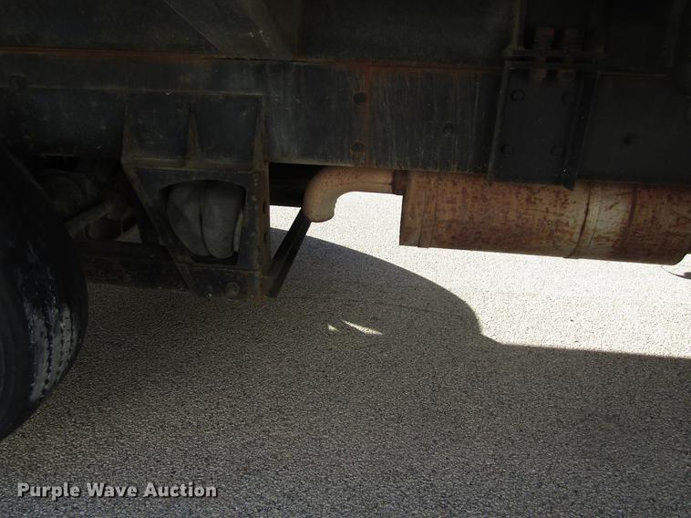 image for item EU9585 2007 International 7400 refuse truck