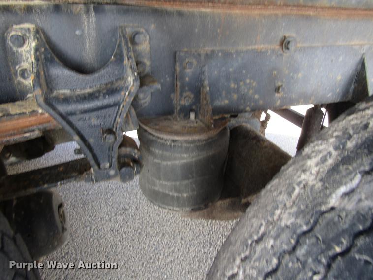 image for item EU9585 2007 International 7400 refuse truck