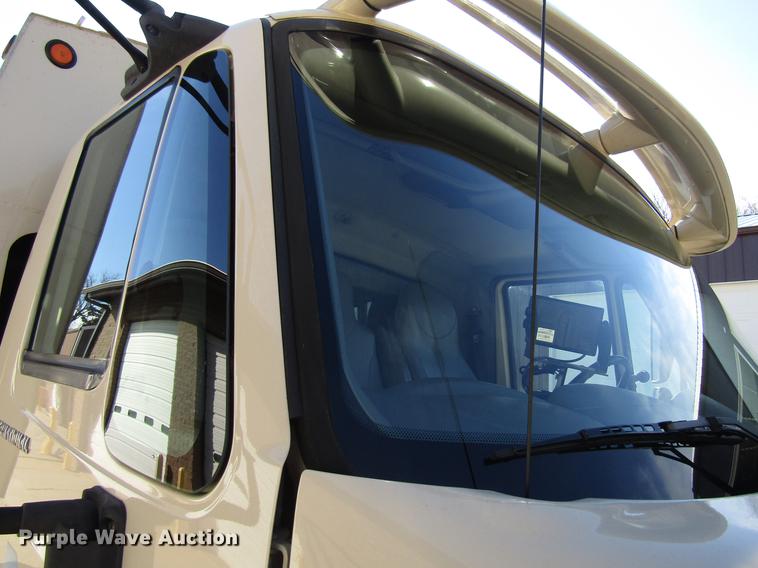 image for item EU9585 2007 International 7400 refuse truck