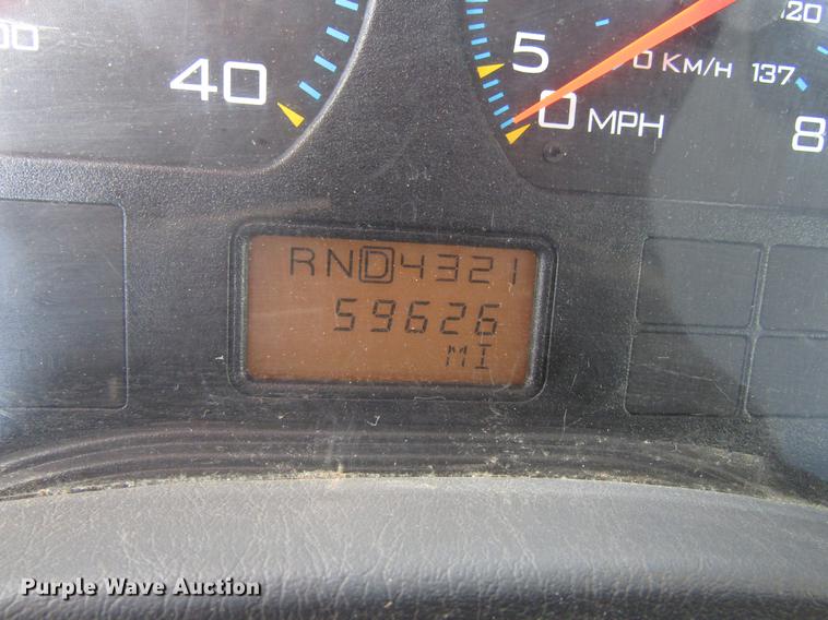 image for item EU9585 2007 International 7400 refuse truck