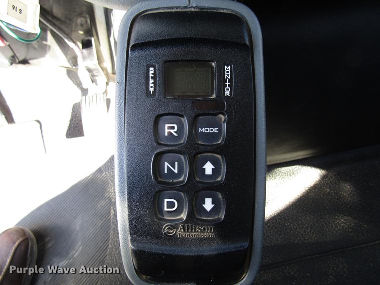 image for item EU9585 2007 International 7400 refuse truck