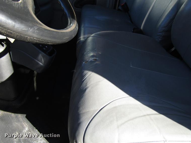 image for item EU9585 2007 International 7400 refuse truck