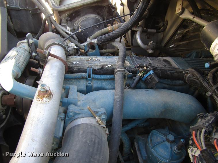 image for item EU9585 2007 International 7400 refuse truck