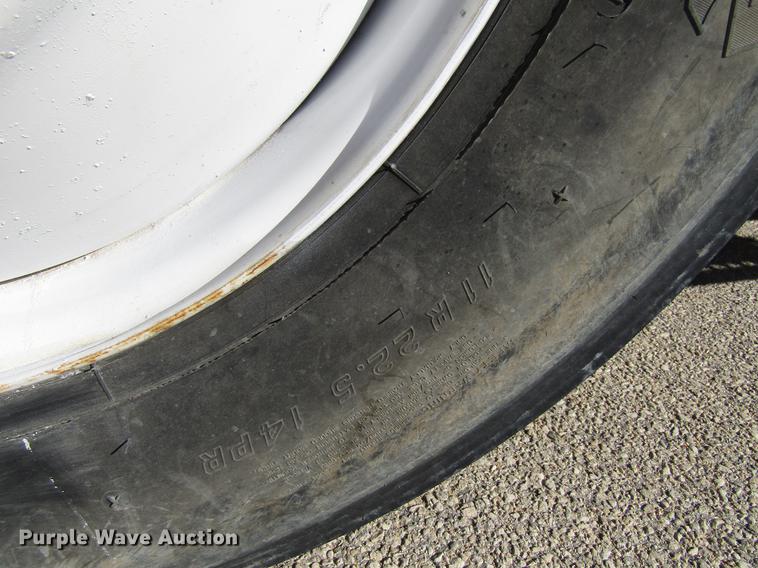 image for item EU9585 2007 International 7400 refuse truck