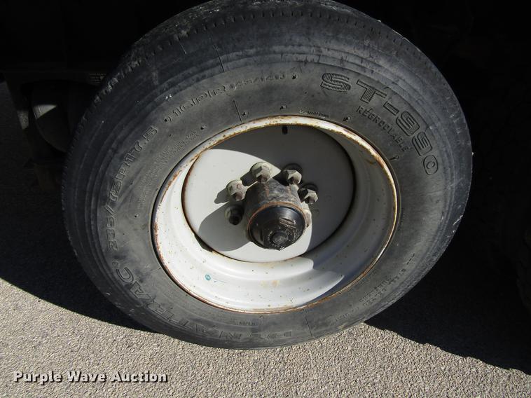 image for item EU9585 2007 International 7400 refuse truck