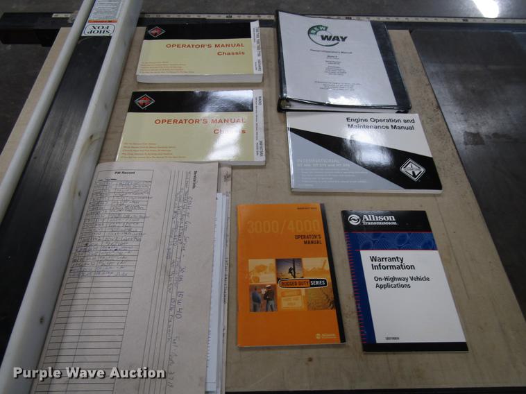 image for item EU9585 2007 International 7400 refuse truck