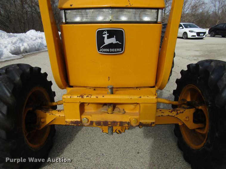 image for item EU9587 1992 John Deere 2155 tractor