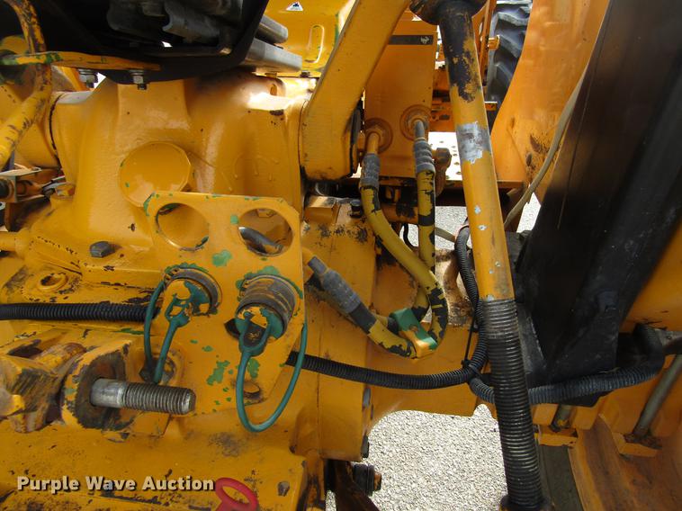 image for item EU9587 1992 John Deere 2155 tractor