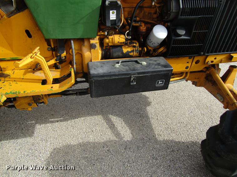 image for item EU9587 1992 John Deere 2155 tractor