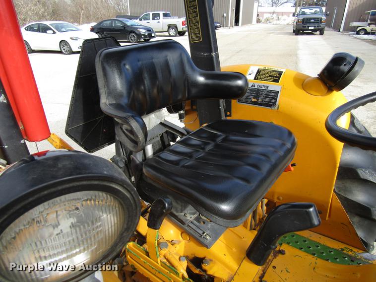 image for item EU9587 1992 John Deere 2155 tractor