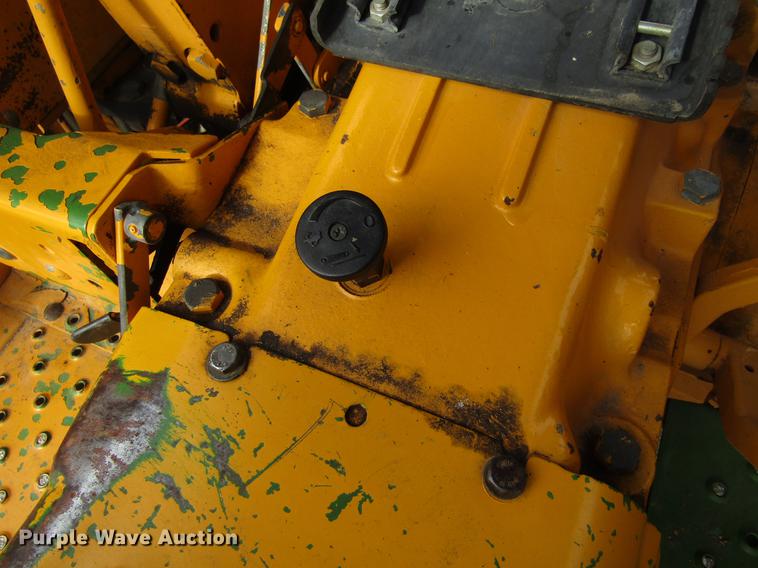 image for item EU9587 1992 John Deere 2155 tractor