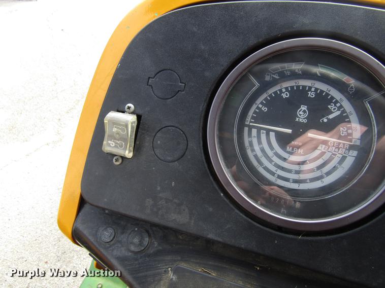 image for item EU9587 1992 John Deere 2155 tractor