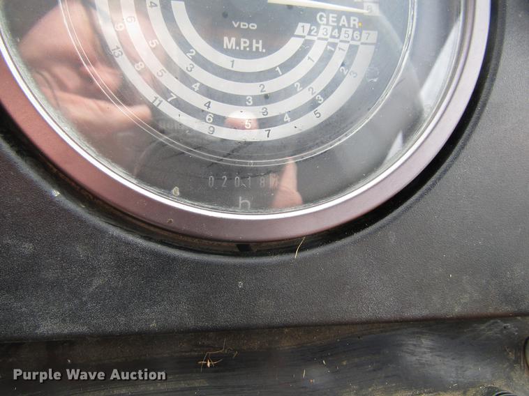 image for item EU9587 1992 John Deere 2155 tractor