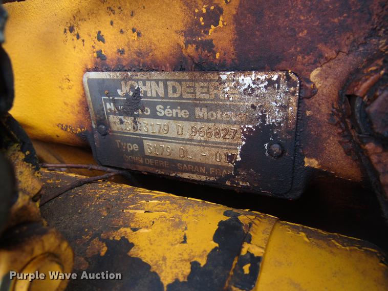 image for item EU9587 1992 John Deere 2155 tractor