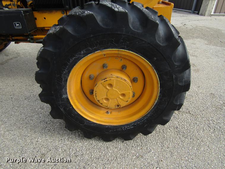 image for item EU9587 1992 John Deere 2155 tractor