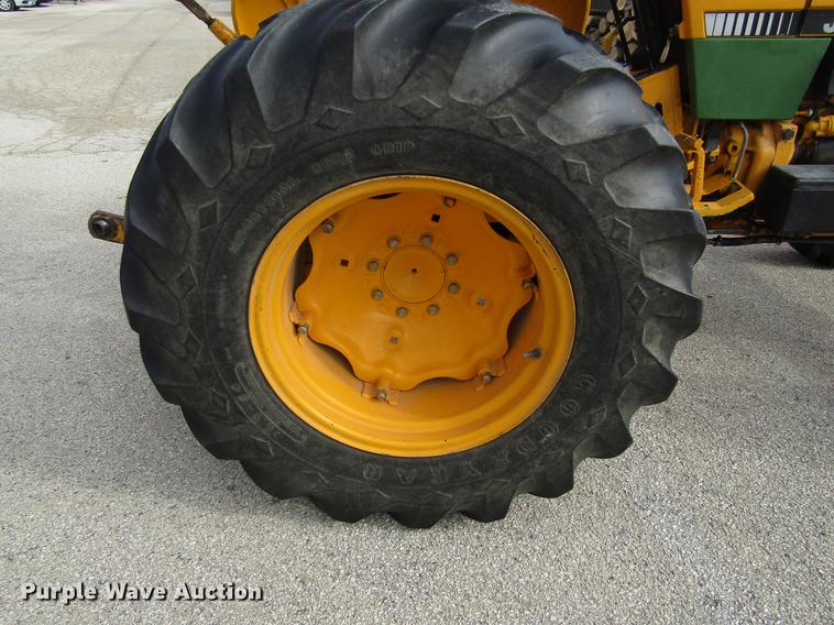 image for item EU9587 1992 John Deere 2155 tractor