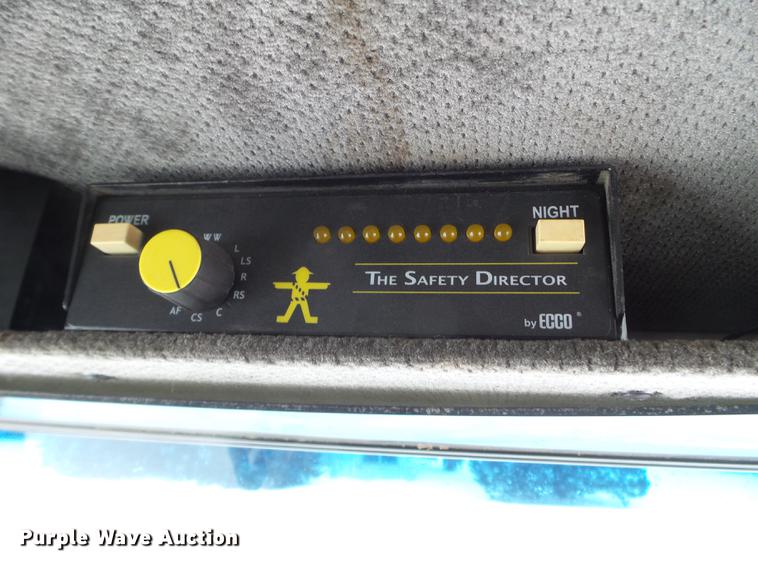 image for item EW9959 2006 Johnston 3000 street sweeper