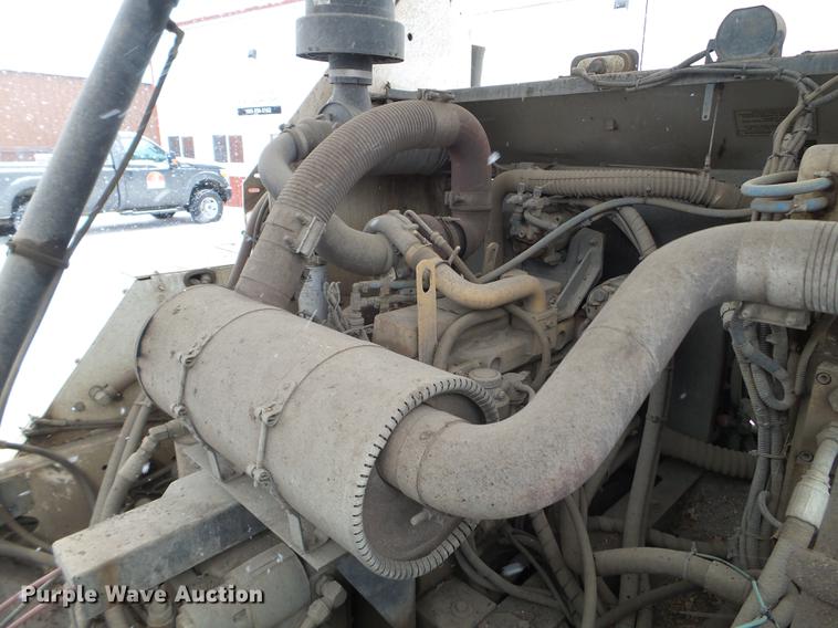 image for item EW9959 2006 Johnston 3000 street sweeper