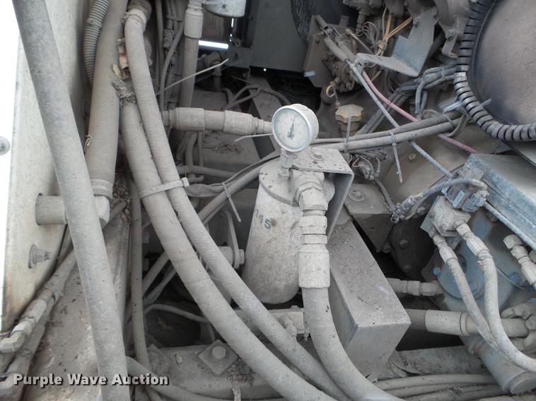 image for item EW9959 2006 Johnston 3000 street sweeper