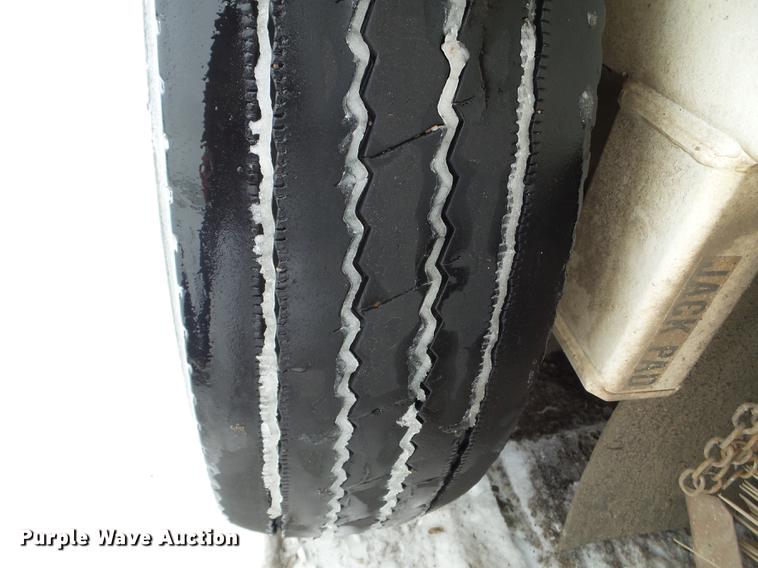 image for item EW9959 2006 Johnston 3000 street sweeper