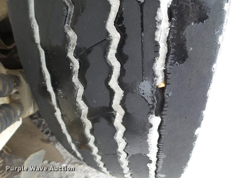 image for item EW9959 2006 Johnston 3000 street sweeper