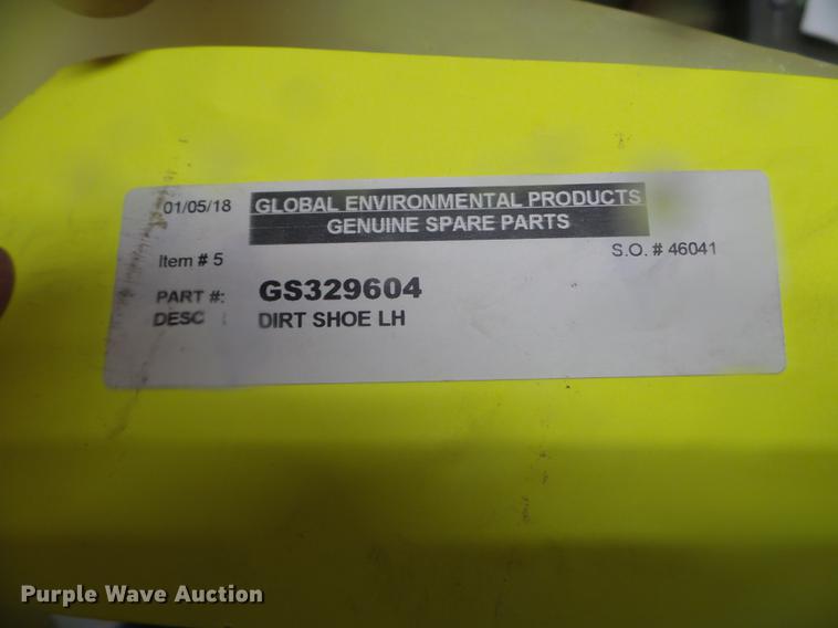 image for item EW9959 2006 Johnston 3000 street sweeper