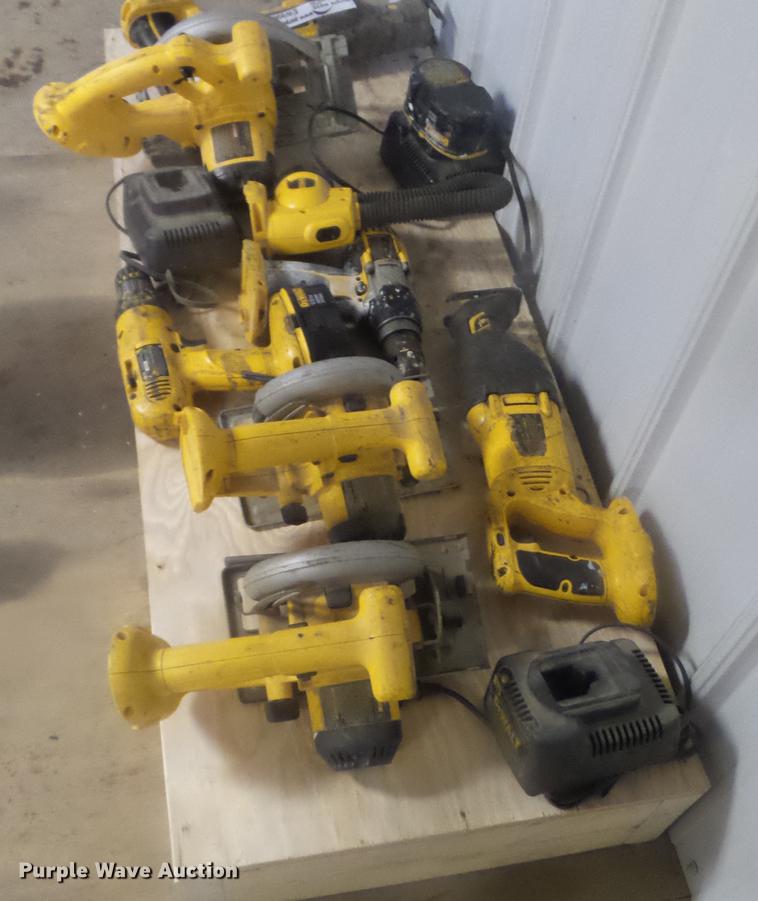 image for item EW9961 DeWalt cordless tools