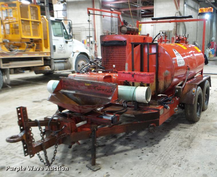 image for item EW9984 2005 Duraco 125D asphalt patch machine